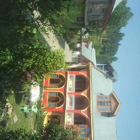 Wani Guest House Gulmarg Kültér fotó