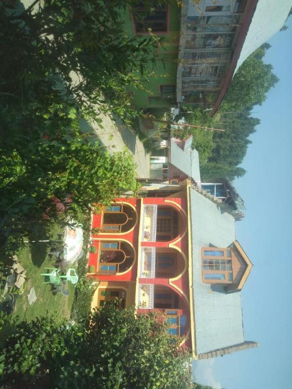 Wani Guest House Gulmarg Kültér fotó